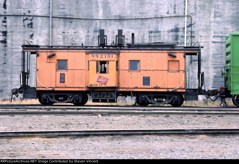 Milwaukee Road bay window caboose MILW #992151